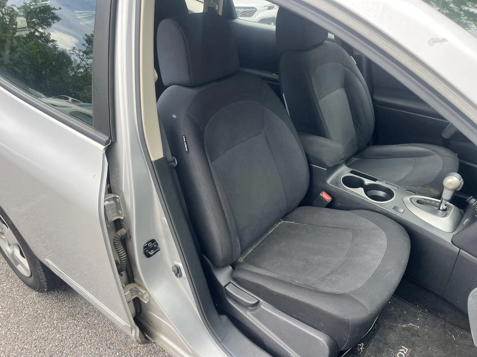 Used 2012 Brilliant Silver Nissan S image 14