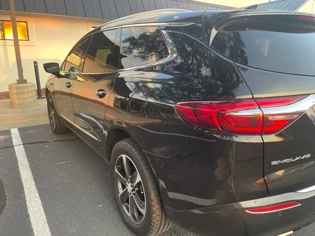 Used 2020 Includes Spectra Gray lower exterior accent color.) Buick Essence image 5