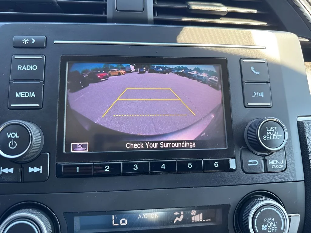 Used 2020  Honda LX image 18