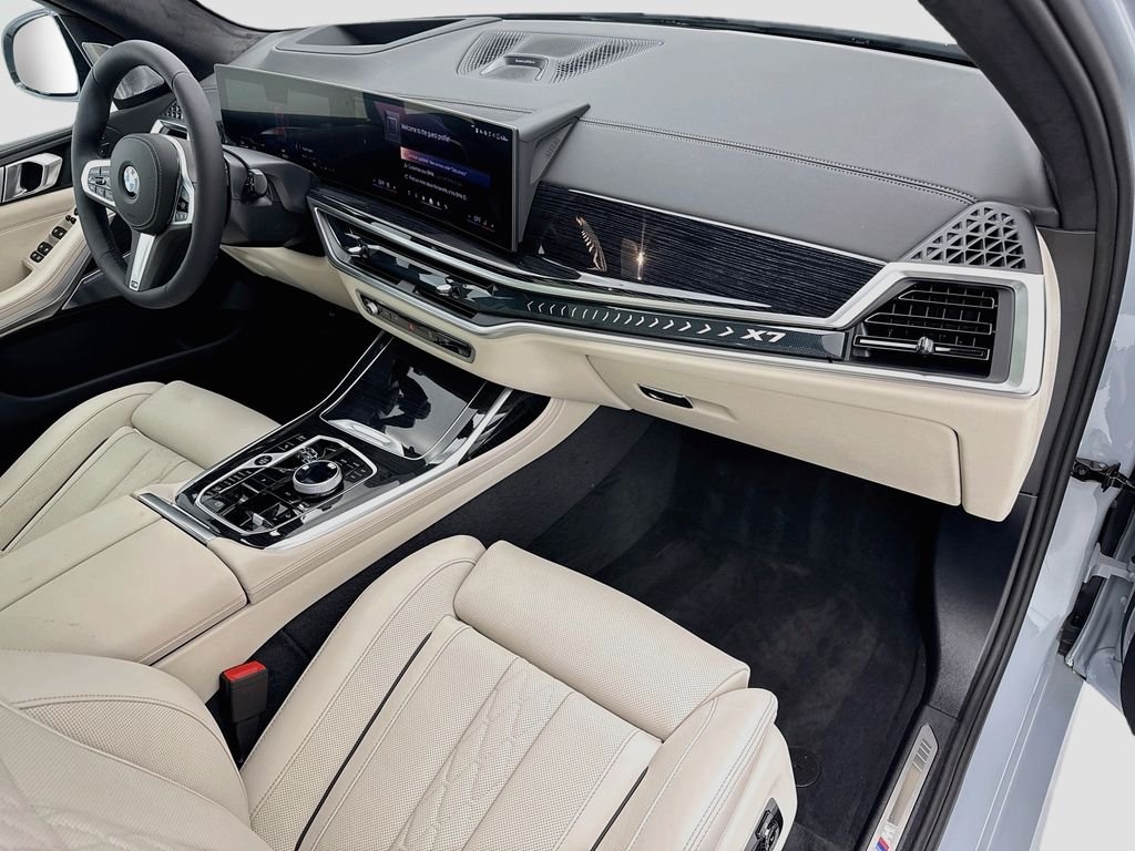 Used 2027 Gray Metallic BMW xDrive40i image 16