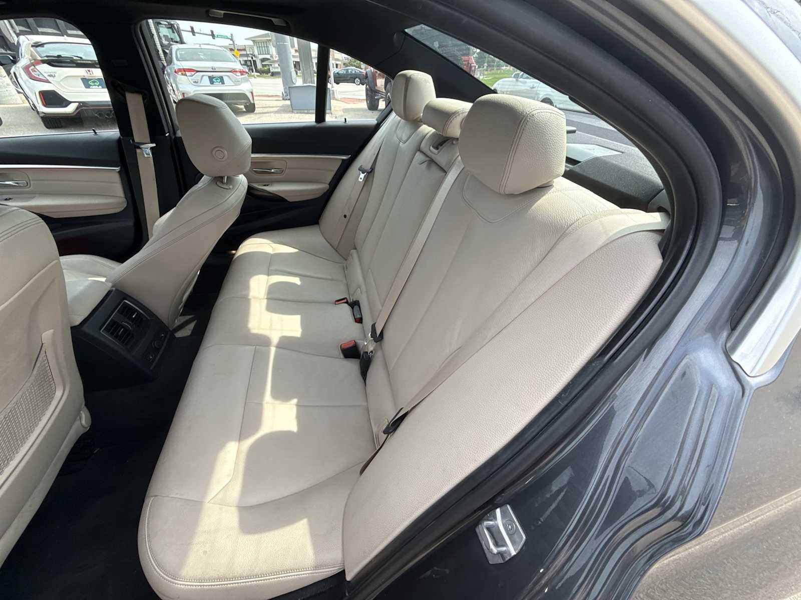 Used 2017 Gray BMW xDrive image 24