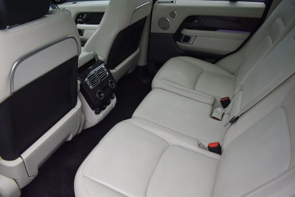 Used 2019 Silver Land Rover 5.0L V8 Supercharged Autobiography image 25