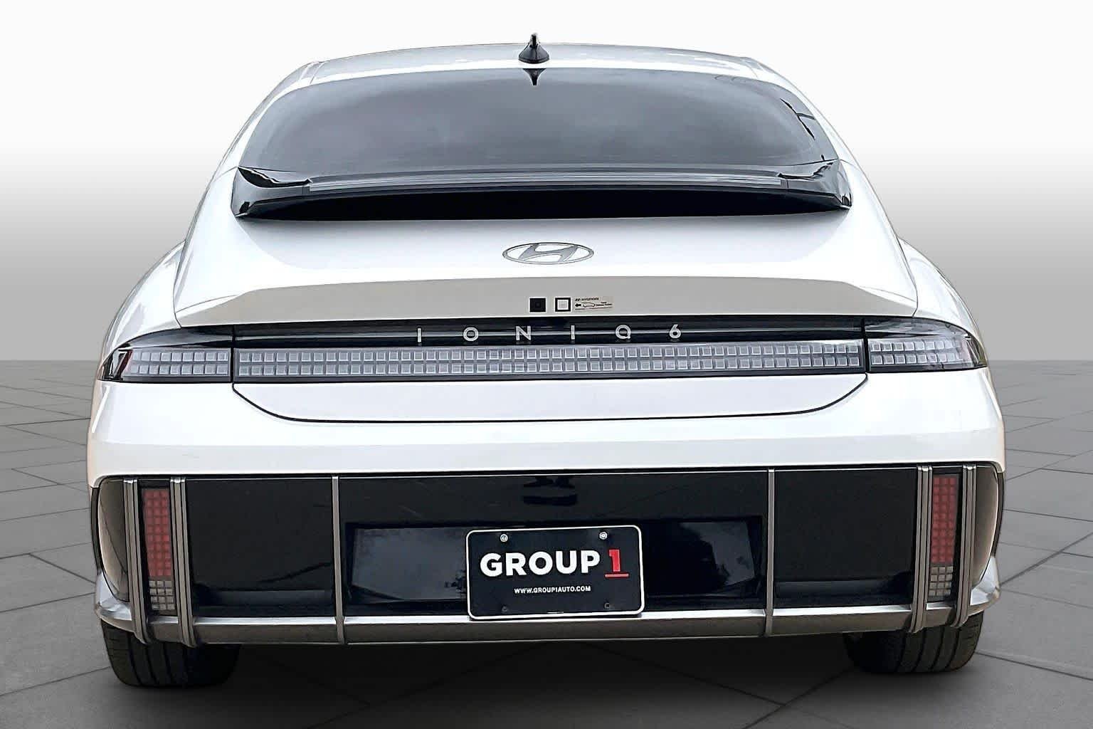 2025 Hyundai IONIQ 6 SEL - Photo 4