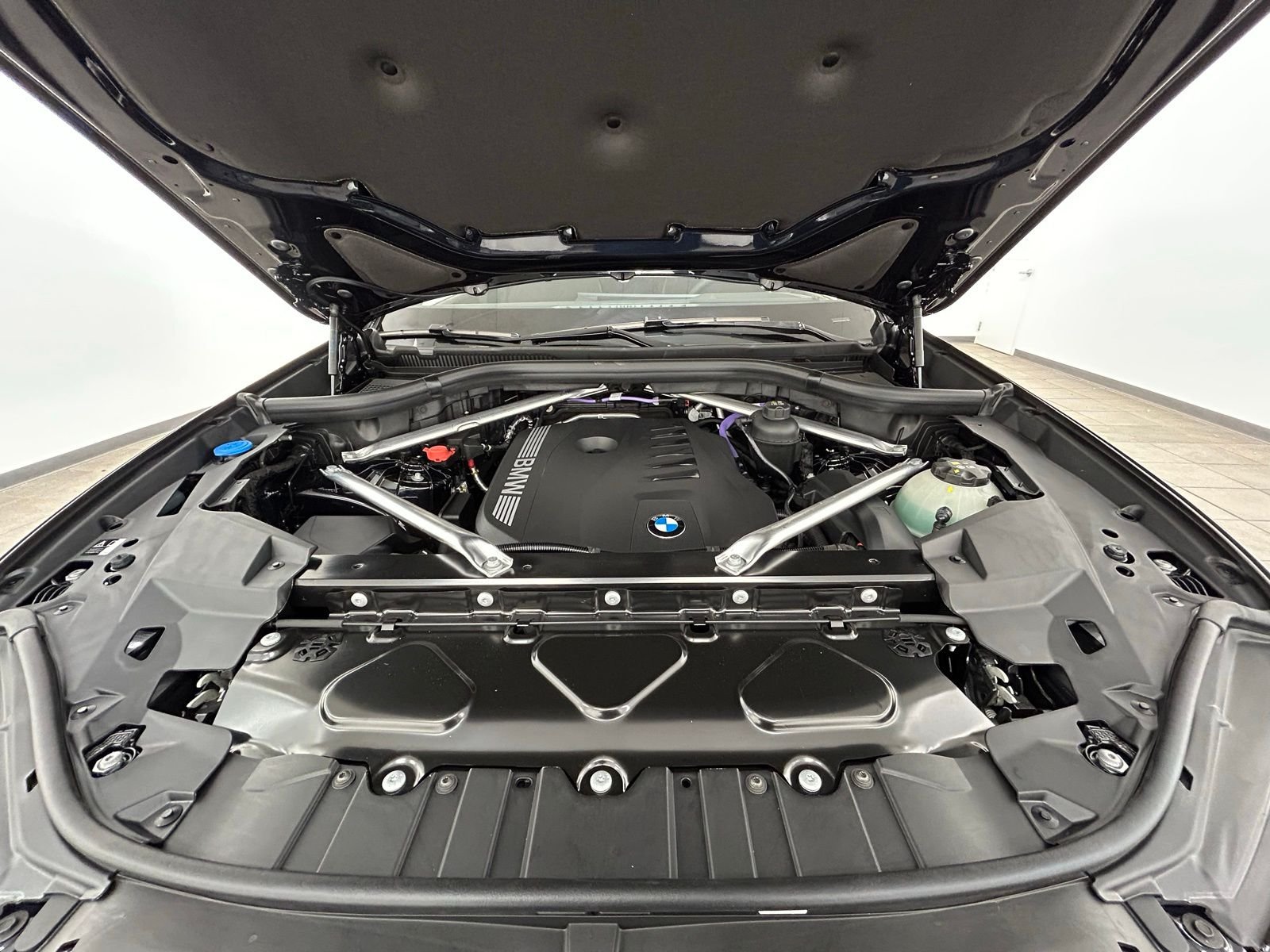 New 2026 Carbon Black Metallic BMW xDrive40i image 44