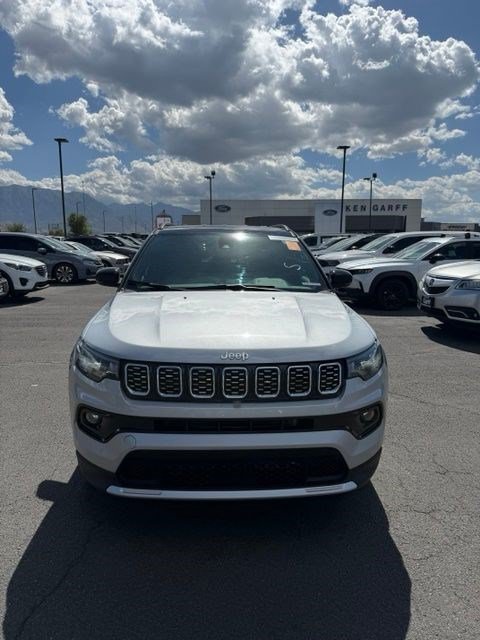 Used 2025 Silver Zynith Jeep Limited image 2