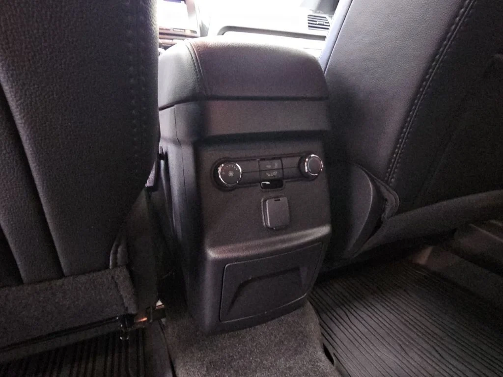 Used 2018 Red Ford XLT image 33