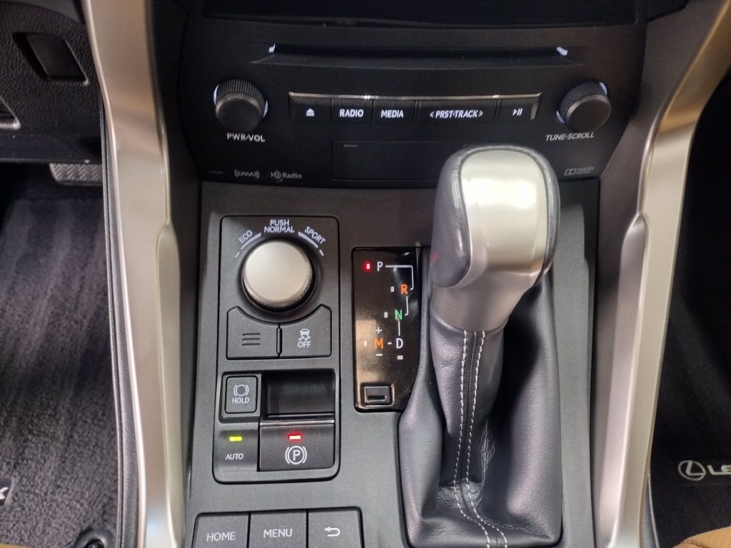 Used 2017 Silver Lexus 200t image 31