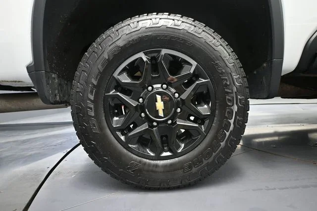 2022 Chevrolet Silverado 2500HD LTZ - Photo 11
