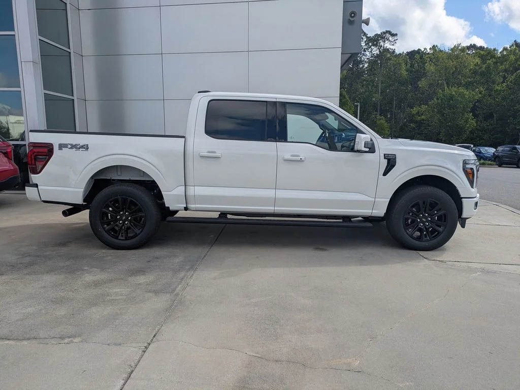 New 2026 Star White Metallic Tri-Coat Ford Platinum image 3