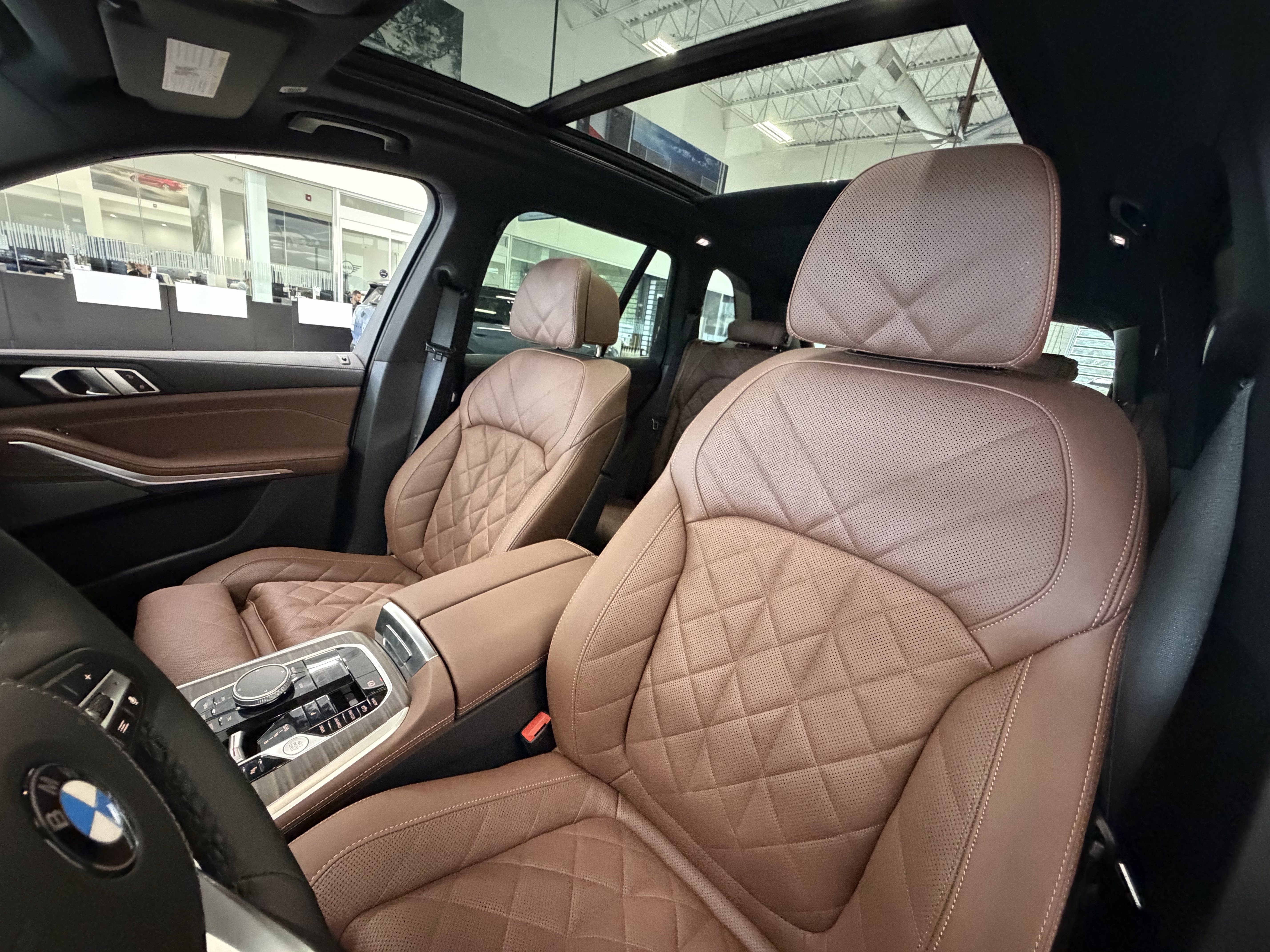 Used 2026 SKYSCRAPER GREY M BMW xDrive40i image 8
