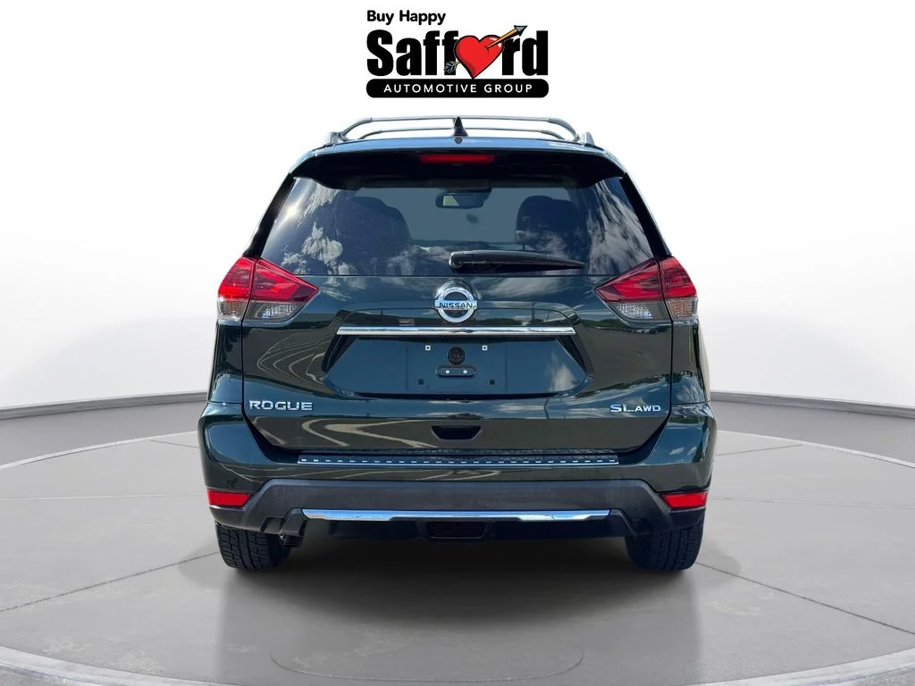 Used 2018 Green Nissan SL image 7