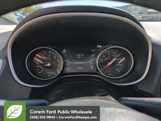 Used 2018 Billet Silver Metallic Clearcoat Jeep  image 15