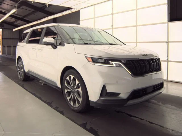 Used 2024 White Kia EX image 4