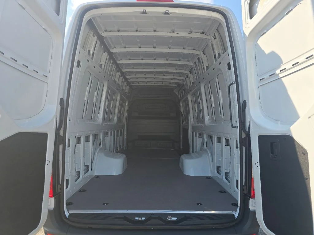 New 2026 Arctic White Mercedes-Benz Cargo 170 WB image 13