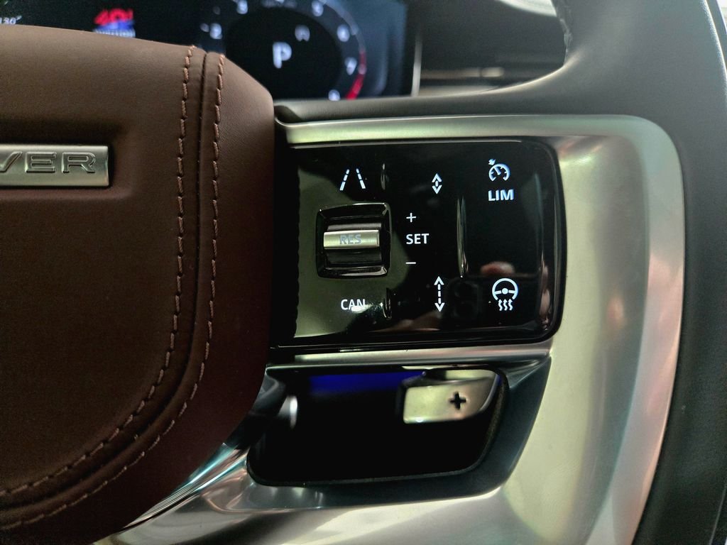 Certified Used 2025  Land Rover Autobiography image 19