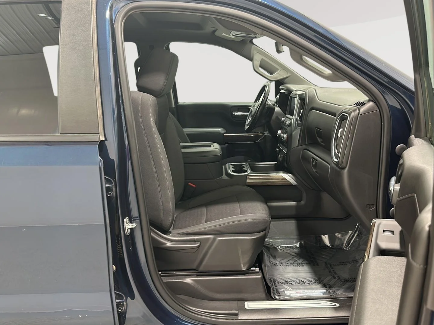 Used 2022 NORTHSKY BLUE METALLIC Chevrolet RST image 25