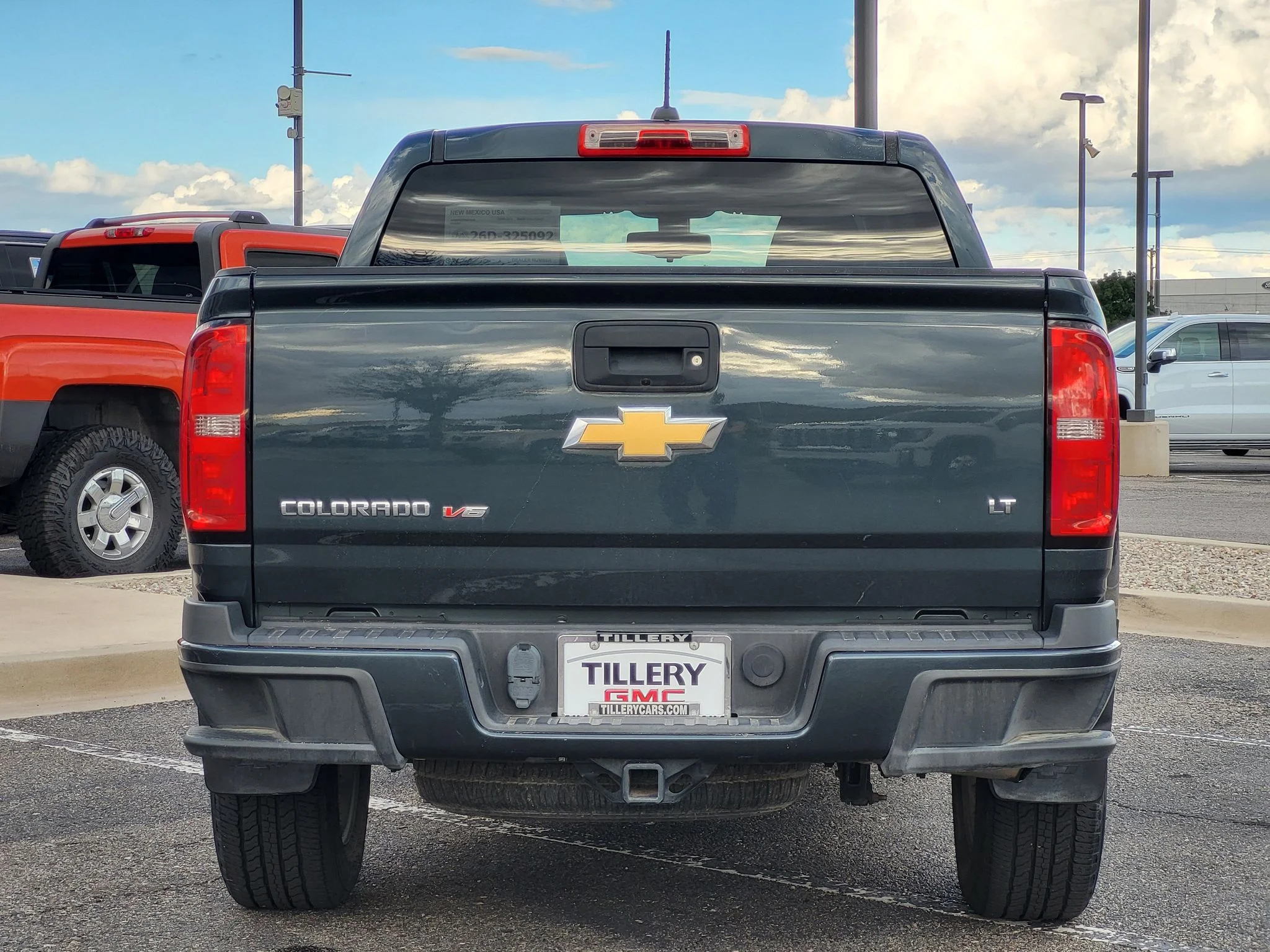 Used 2018 GRAPHITE METALLIC Chevrolet 4WD LT image 6