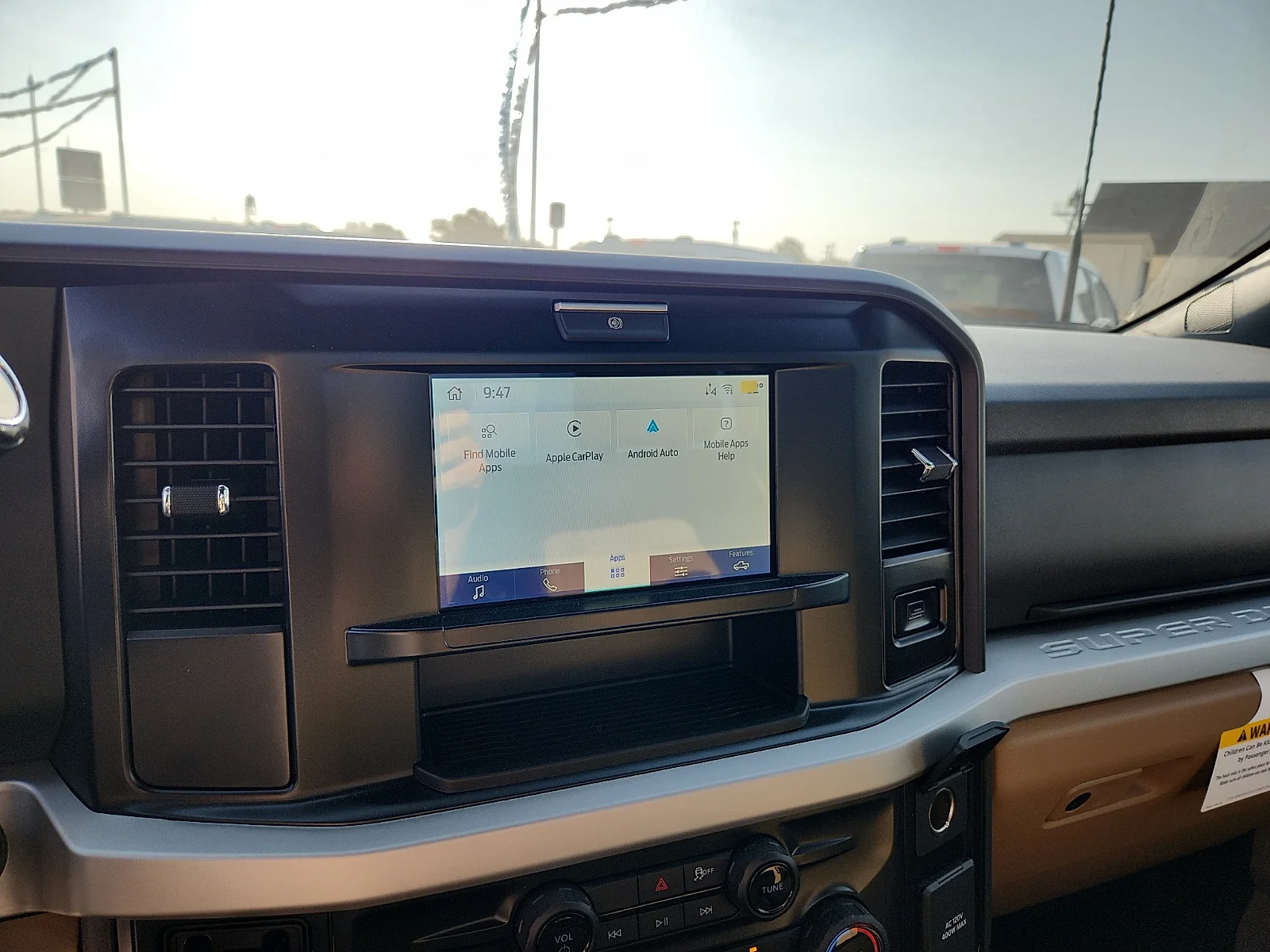 New 2027 Oxford White Ford XLT image 24