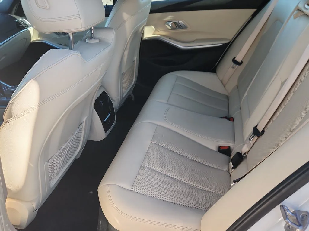 Used 2022 White BMW 330e xDrive image 11