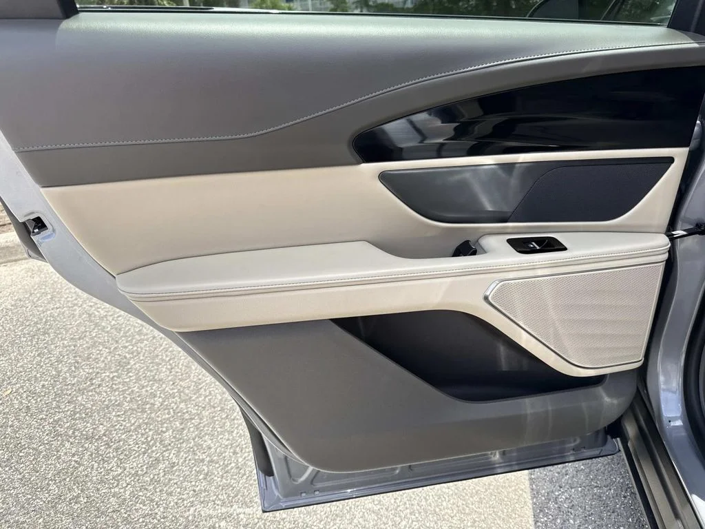 Used 2024 Gray Lincoln Premiere image 12