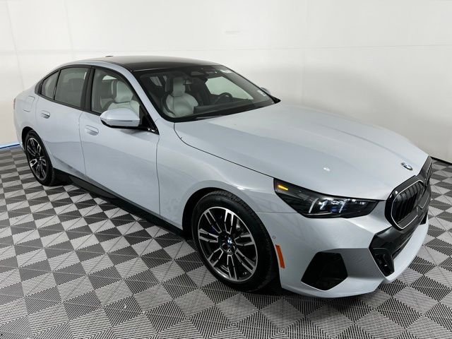 2026 BMW 5 Series 530i