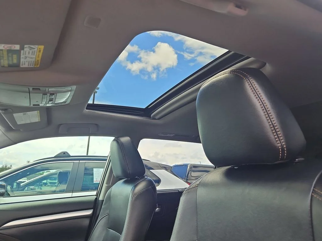 Used 2019 Salsa Red Pearl Toyota XLE image 34