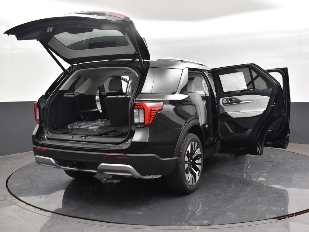 New 2026 Agate Black Metallic Ford Platinum™ image 36