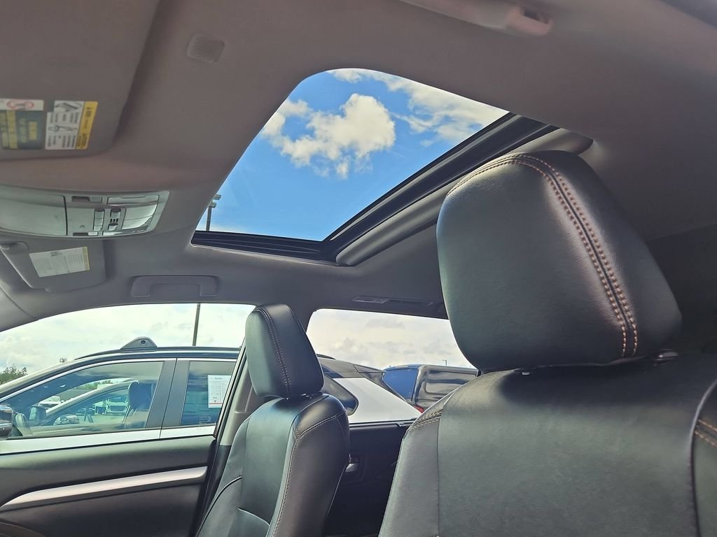 Used 2019 Salsa Red Pearl Toyota XLE image 34