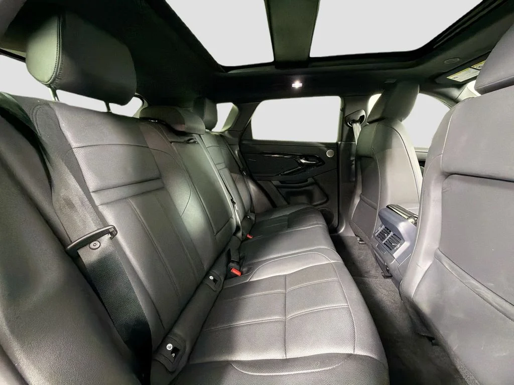 Used 2026 White Land Rover Dynamic image 29