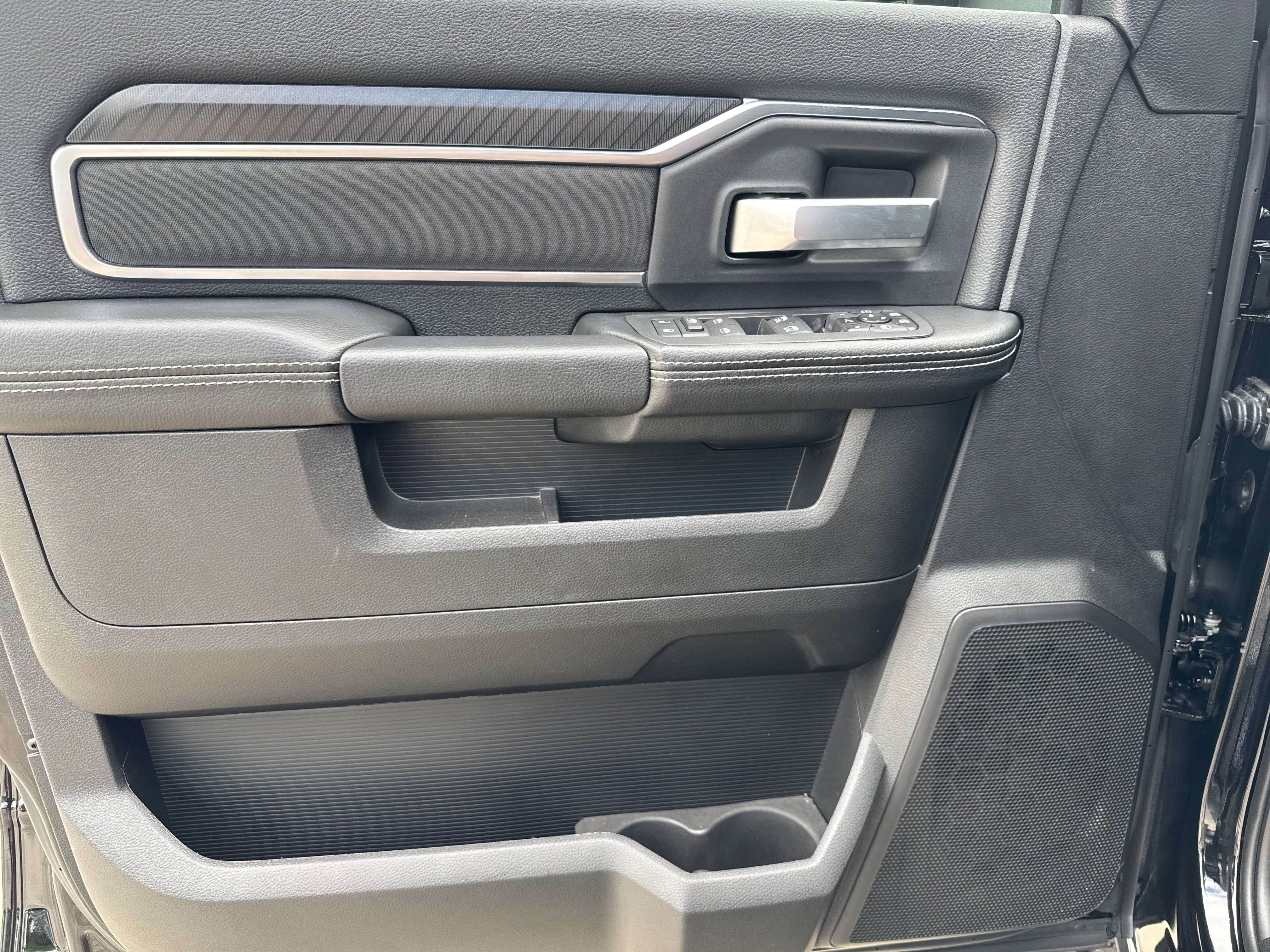 2025 RAM 2500 Big Horn - Photo 10