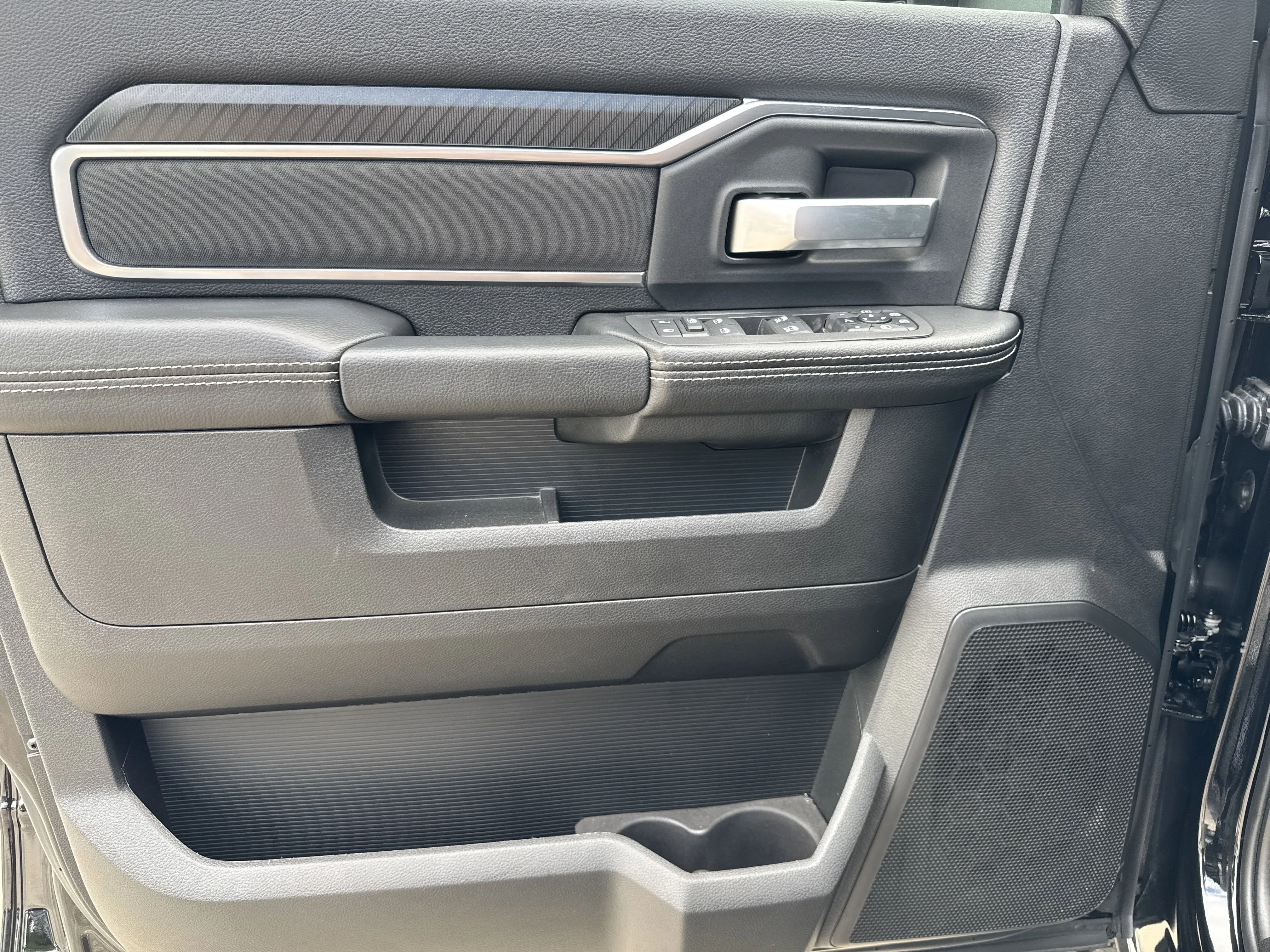 2025 RAM 2500 Big Horn - Photo 10