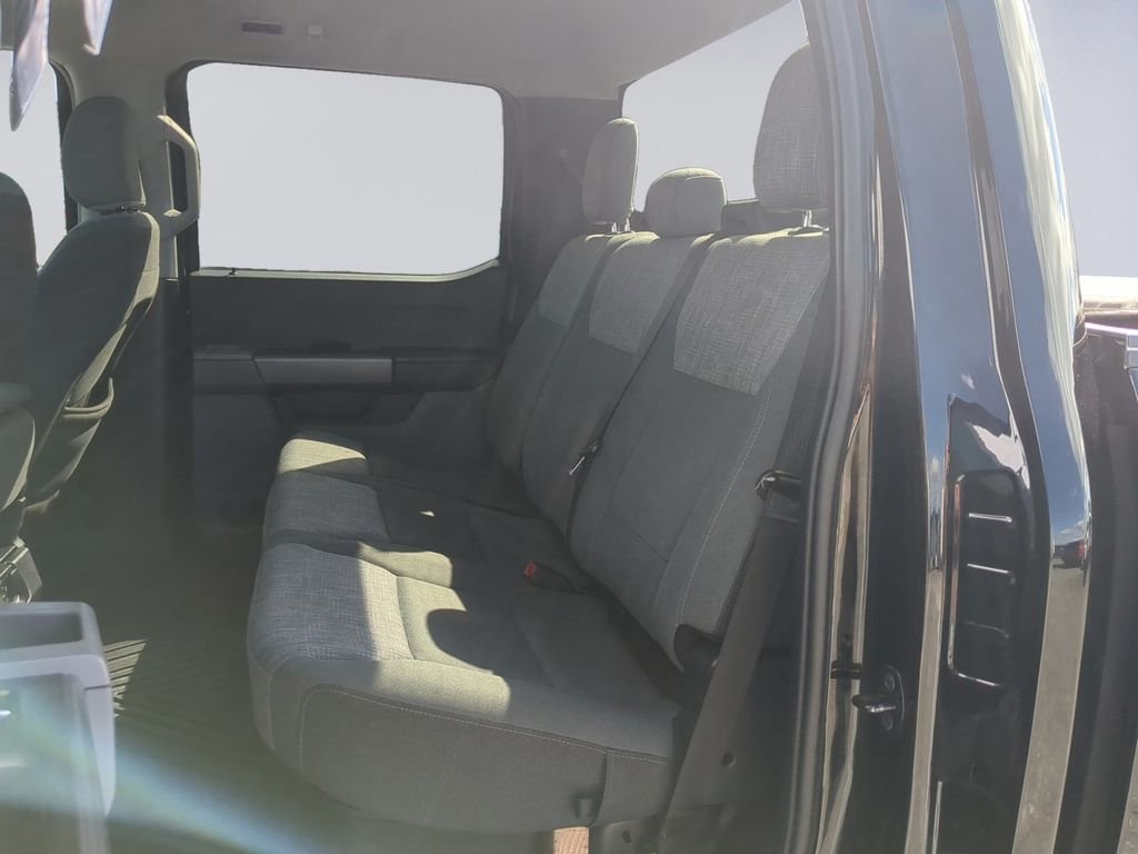 Used 2023 Black Ford XLT image 18