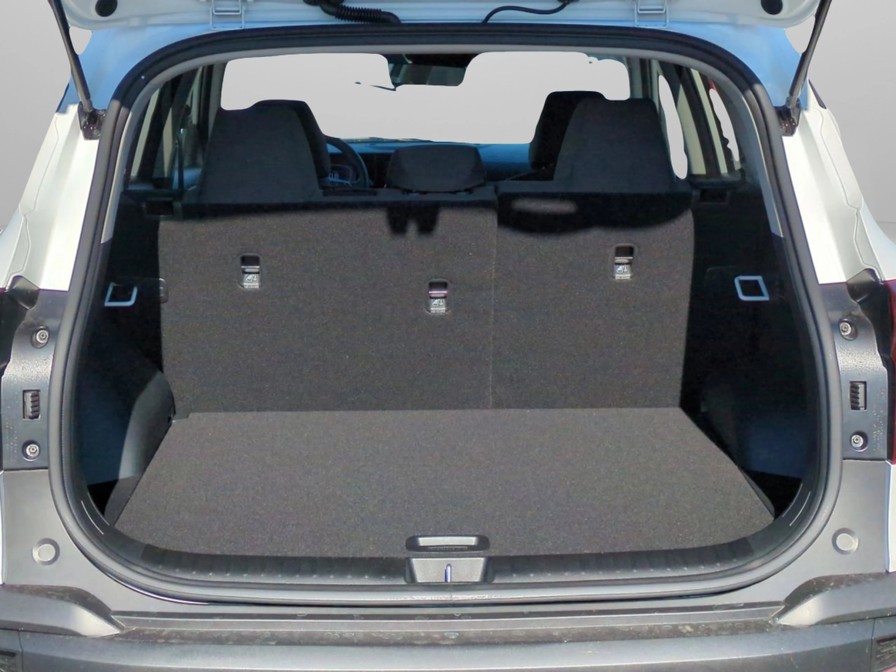 New 2026 Snow White Pearl Kia LX image 14