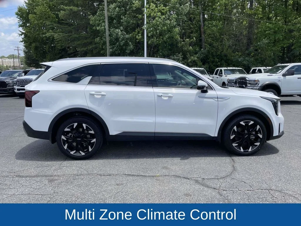 Used 2025 White Kia EX image 9