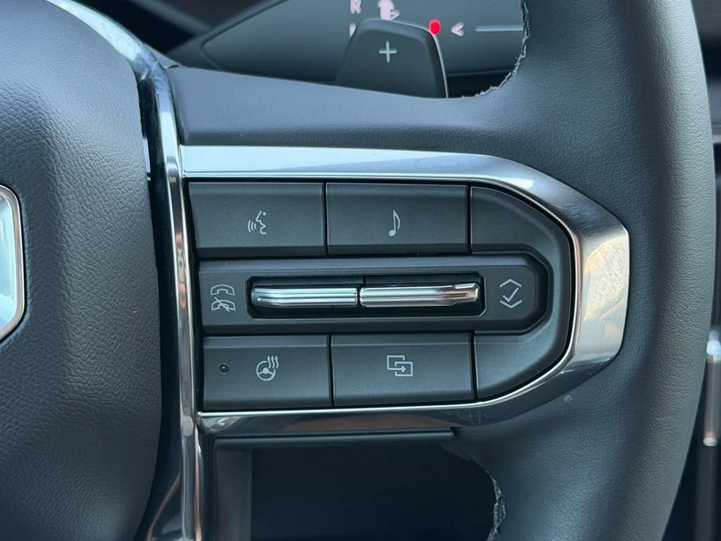 New 2026 Sterling Metallic GMC Elevation image 11