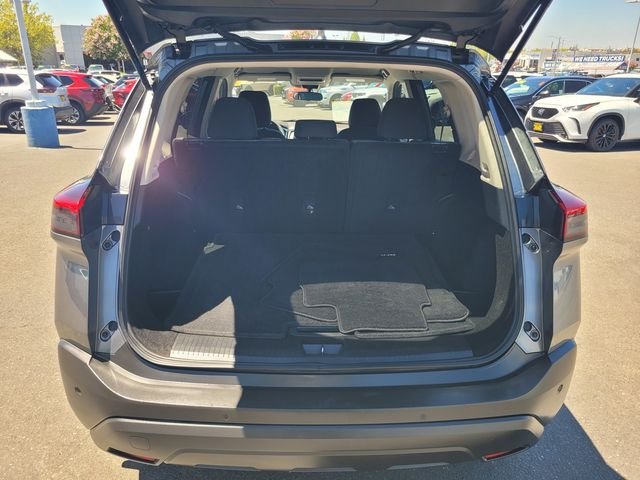 Used 2021 Gray Nissan S image 11