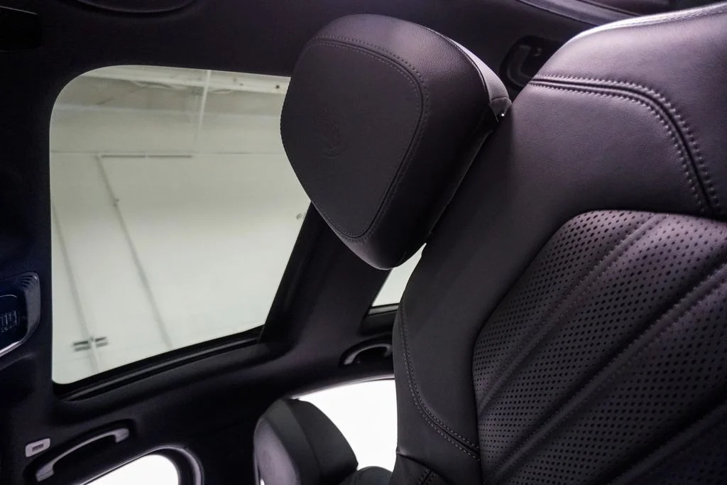Used 2022 White Alfa Romeo Veloce image 8