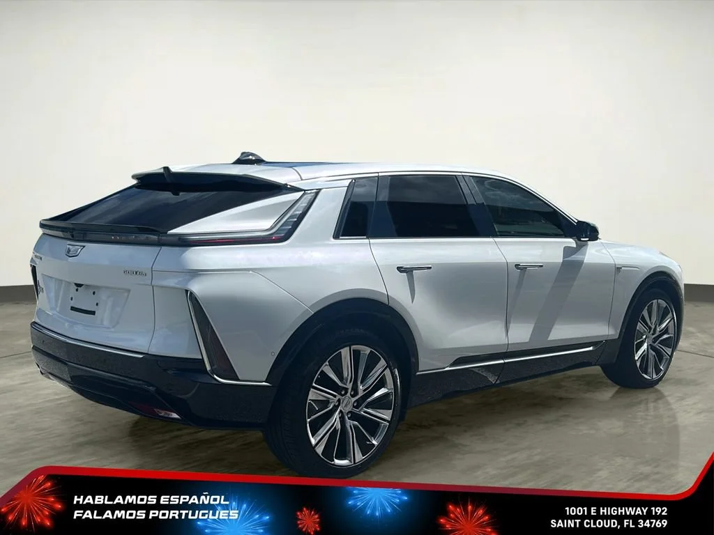 Used 2025 Crystal White Tricoat Cadillac Luxury 3 image 6