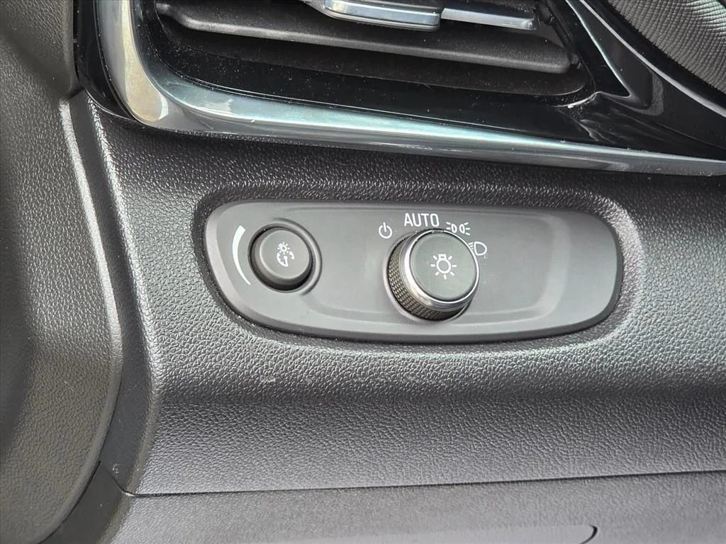 Used 2025 Gray Buick Sport Touring image 9