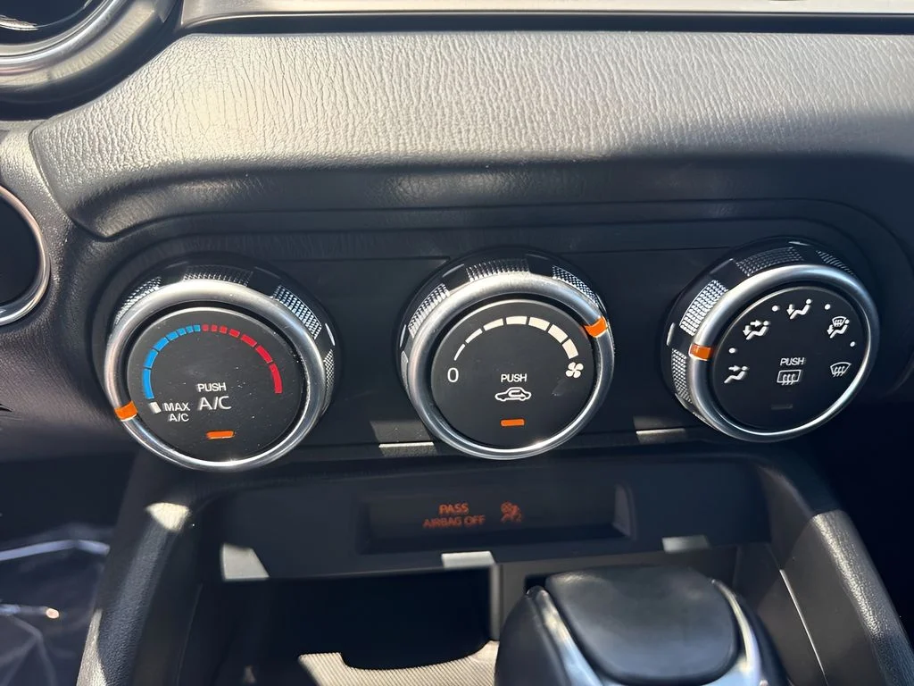 Used 2018 Black FIAT Classica image 17