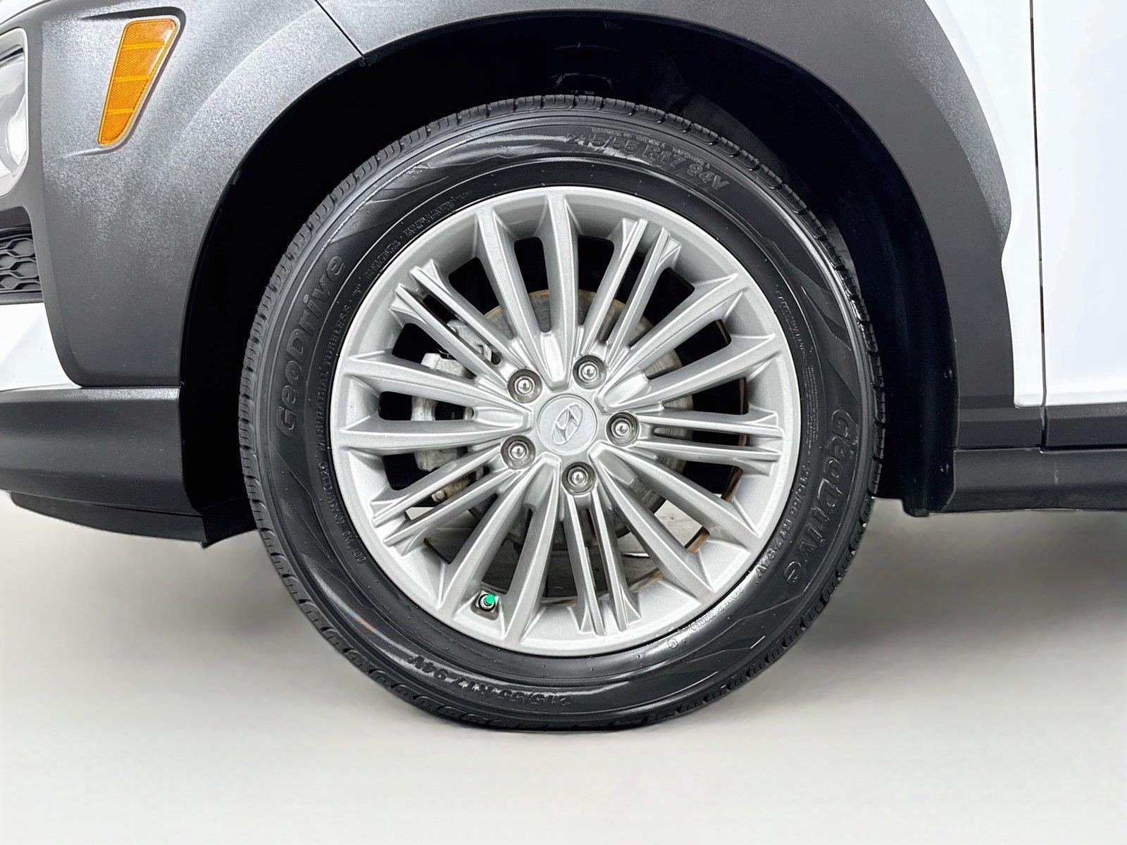 Used 2019 Chalk White Hyundai SEL image 39