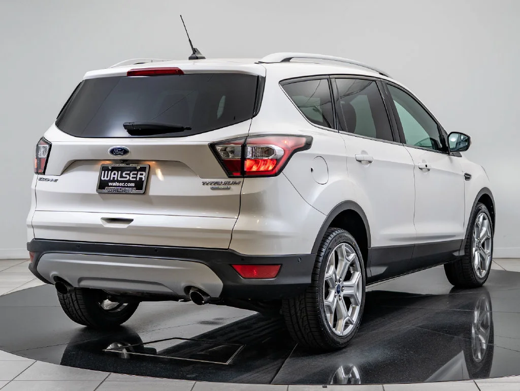 Used 2018 White Platinum Clearcoat Metallic Ford Titanium image 10
