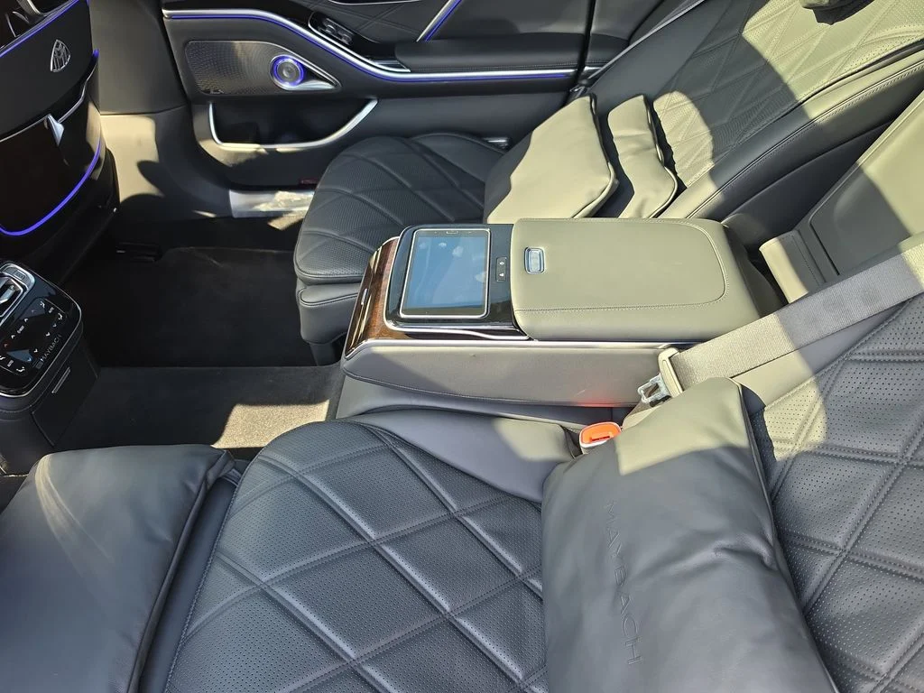 Used 2021 Black Mercedes-Benz Maybach S 580 image 36