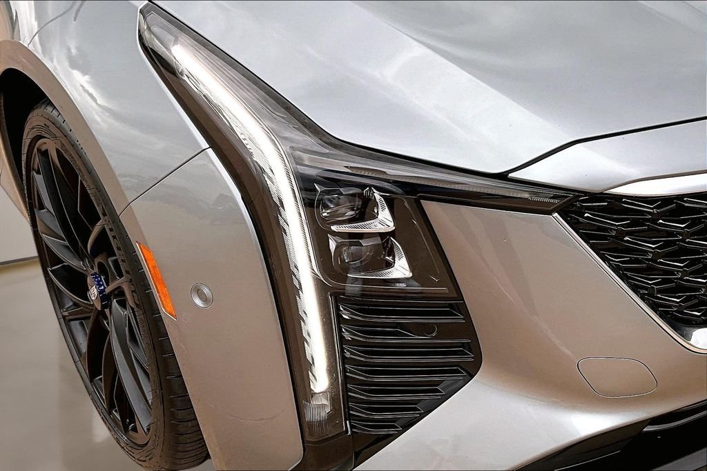 Used 2025 Silver Cadillac Premium Luxury image 31