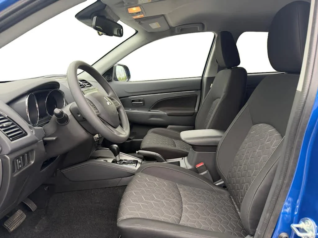 New 2026 Octane Blue Metallic Mitsubishi S image 10
