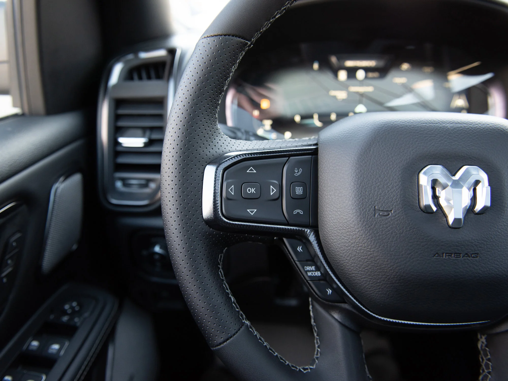 New 2026 Black RAM Sport* HEMI V8 image 13