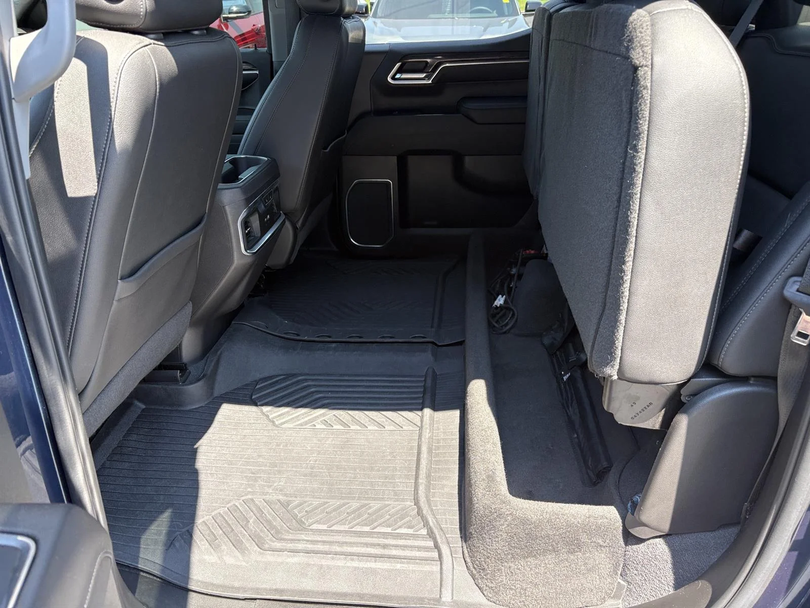 Used 2022 NORTHSKY BLUE METALLIC Chevrolet LTZ image 27