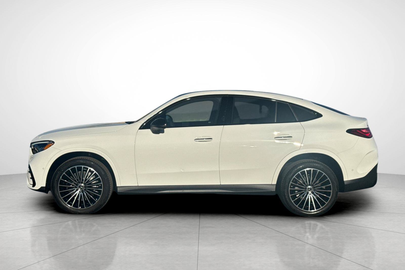New 2027 Polar White Mercedes-Benz GLC 300 Coupe image 33
