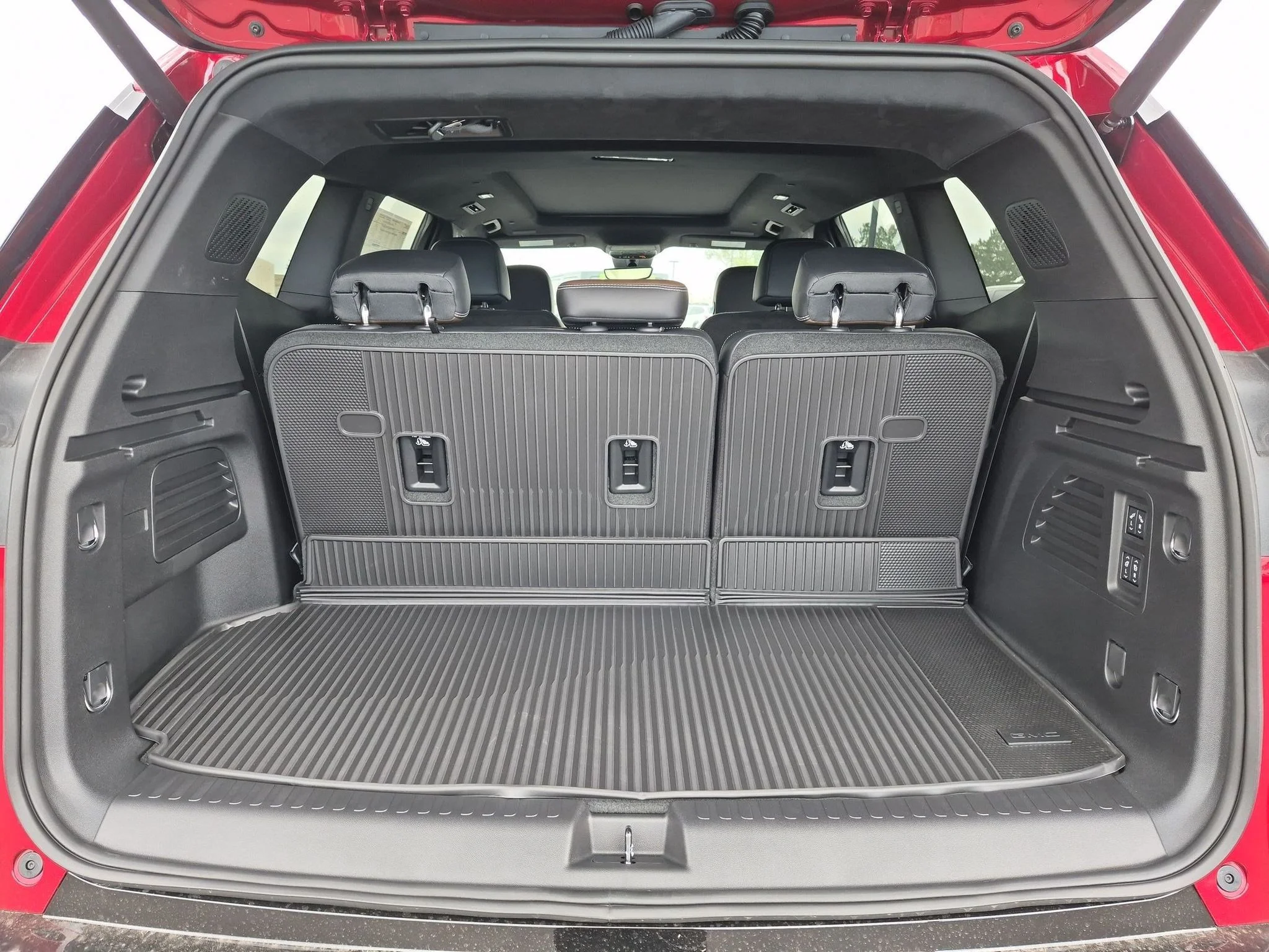2027 GMC Acadia Denali Ultimate - Photo 6