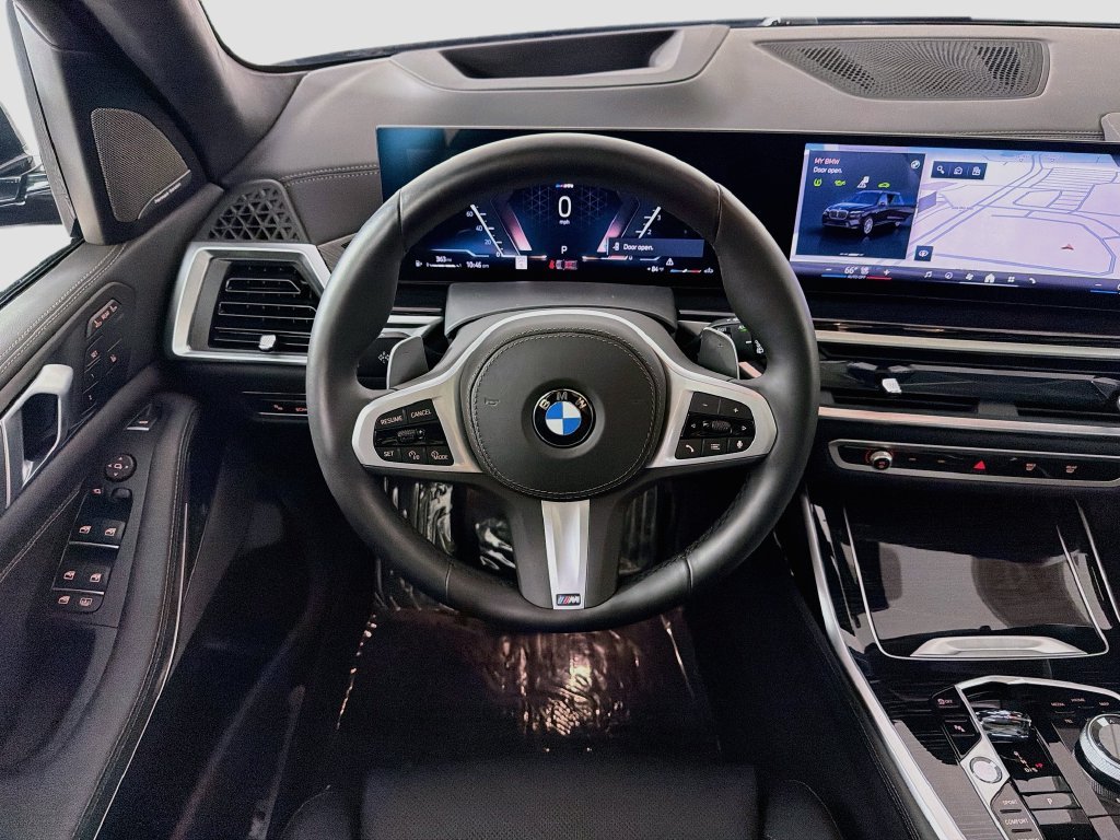 Used 2027 Black BMW xDrive40i image 24